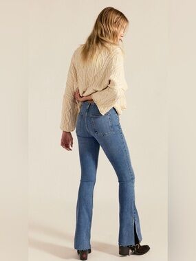 NWT FREE PEOPLE WE THE FREE LEVEL UP SLIT SLIM  BOOTCUT JEANS SJNBURST BLUE